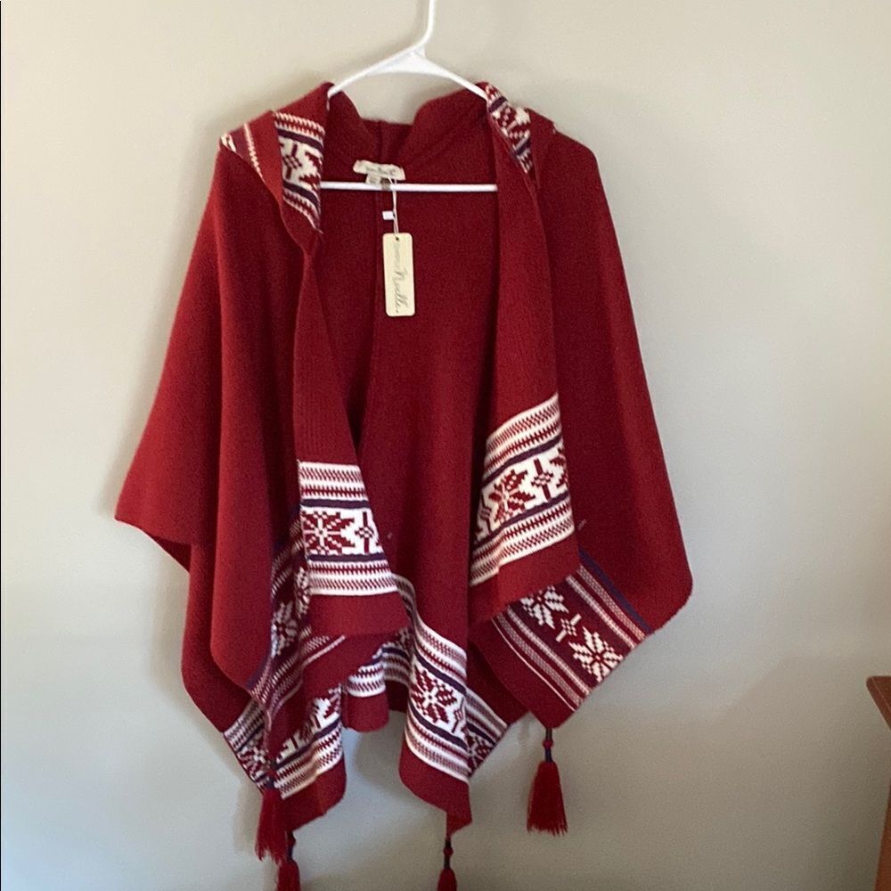 Simply Noelle Red Hooded Poncho with Pattern NWT